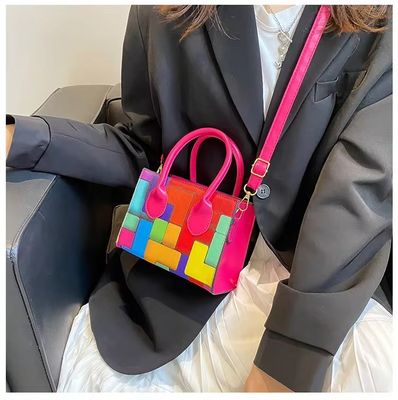 Mochila de moda para mulheres de forma quadrada e costura de dois tons em todas as estações do ano