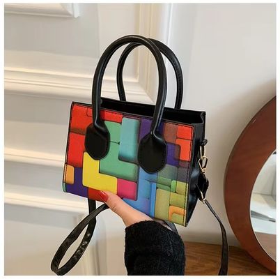 Mochila de moda para mulheres de forma quadrada e costura de dois tons em todas as estações do ano