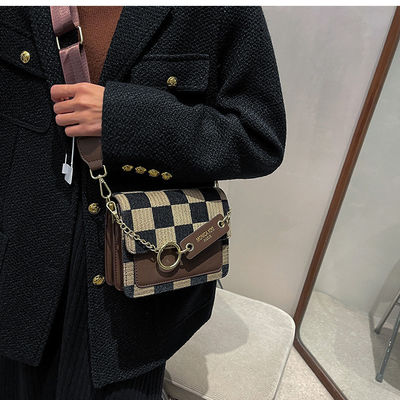 Shoulder 2024 Luxury Design Saco de mão Tabuleiro de xadrez Mini Tecido Flap Sling Saco para Mulheres