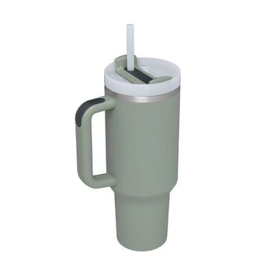 Taça de viagem isolada de aço inoxidável para bebidas quentes e frias em movimento