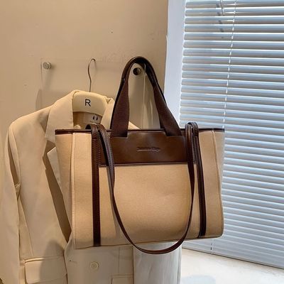 2024 Bolsas de moda de alta capacidade de peso leve Bolsas de designers elegantes para mulheres