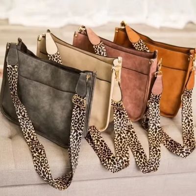 Leopard Print Saco de ombro de couro vegetariano feminino com alça de guitarra e alça única