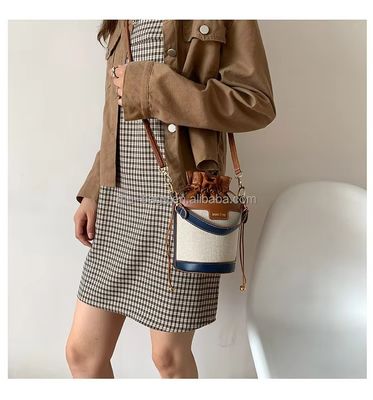 Elegante Saco de balde de designers de luxo para senhoras e meninas com cordas de couro e 2 cores