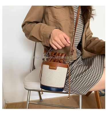 Elegante Saco de balde de designers de luxo para senhoras e meninas com cordas de couro e 2 cores