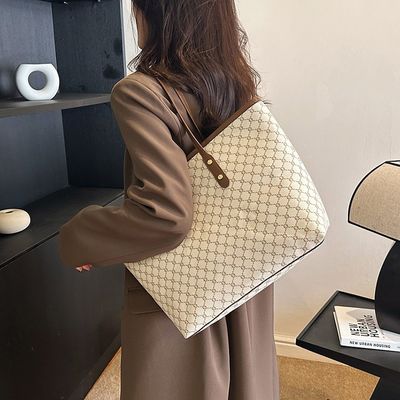 Logotipo personalizado aceito Bolsa de mão de luxo impressa Mulheres Bolsa de ombro PU Bolsa de toque feminina LDTC-RTS88