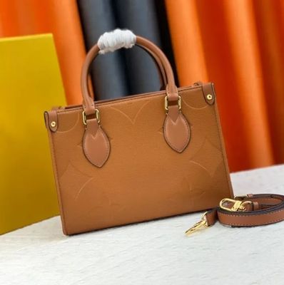 Saco de mão feminino com fechamento com couro genuíno e design de couro duro e robusto