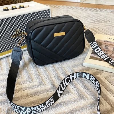 2024 CHIEN Moda Pequena Classic PU Bolsa de corpo cruzado ajustável impermeável OEM Custom Mulheres Bolsa de ombro