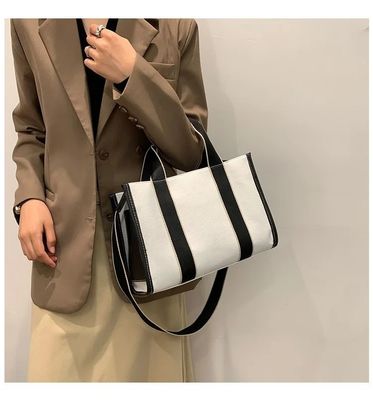 Tendência Saco de lona Mulheres Moda Saco de mão de ombro de grande capacidade Saco de ombro único feminino
