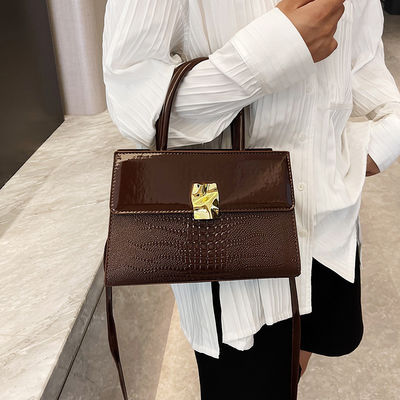 2023 Direct Casual Tote para Mulheres Bolsa de Largo de Couro e Bolsa de Ombro de Design