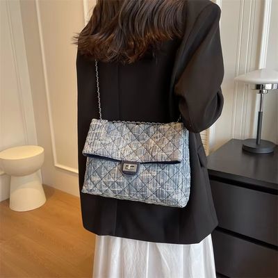 Versão coreana Carinha Bolsa de ombro de cadeia Envio rápido em 3-5 dias para Bolsa de pelúcia feminina