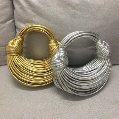 Saco de moda feminino com um único punho e couro sintético de microfibra