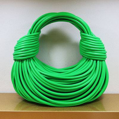 Saco de moda feminino com um único punho e couro sintético de microfibra