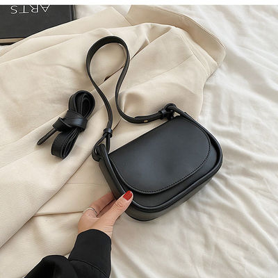Bolsas de couro de PU trançadas femininas com fecho de fecho elegante para um visual elegante