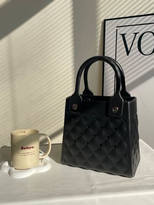 Moda estilo EVA borracha silicone Tote de mão para mulheres Summer Lady Beach Bag em preto