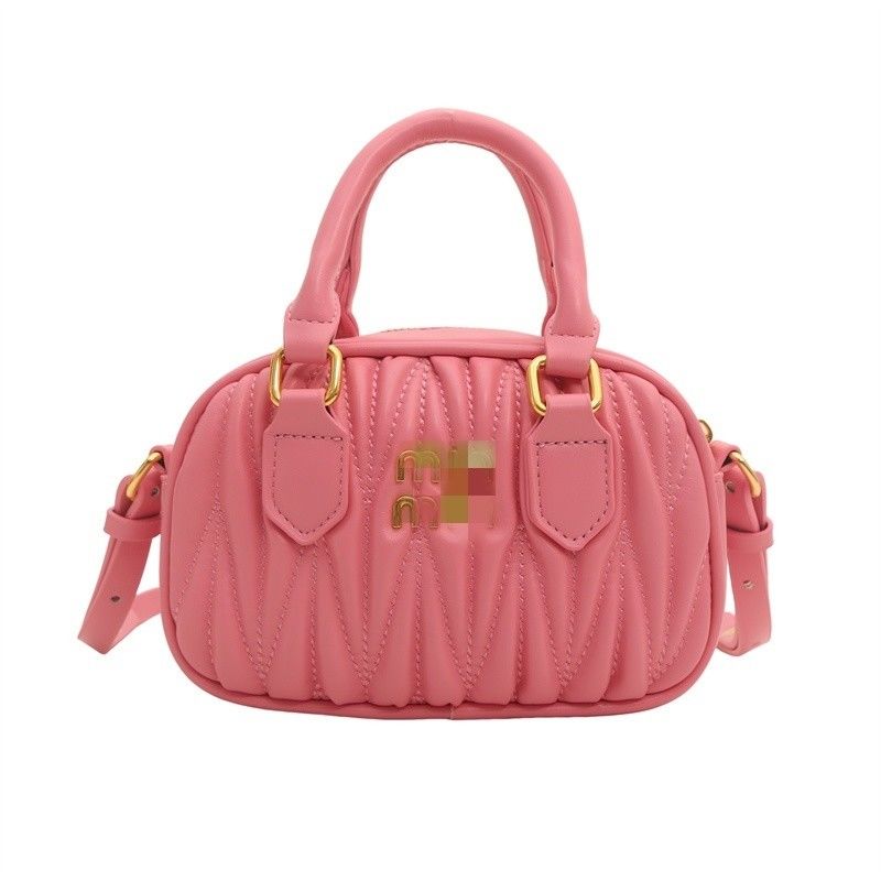 Saco de mensageiro de couro feminino de verão com padrão mini plissado e fecho postal